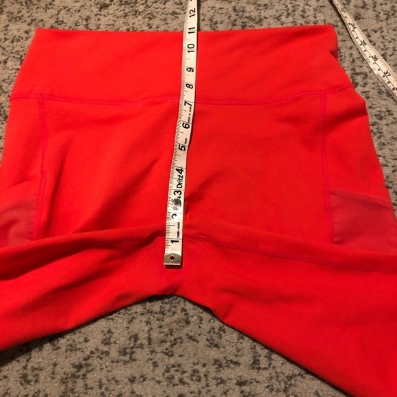 Fabletics On-the-go High Waisted Red Leggings Size Medium - Picture 12 of 13